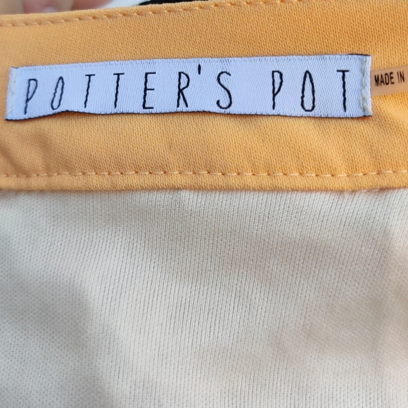 Potter's Pot lace top and skirt - Picture 10 of 14